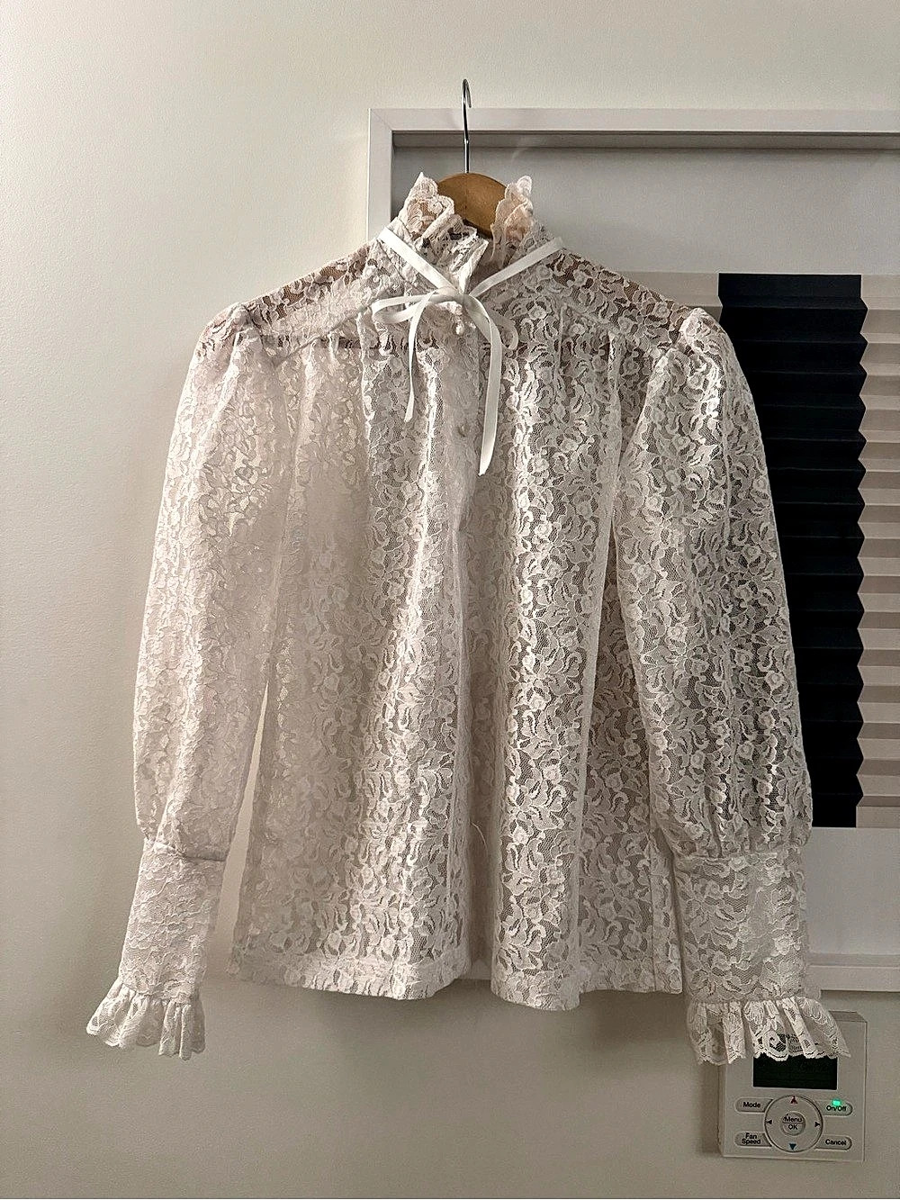 Vintage Teddi of California Floral Lace Blouse Top